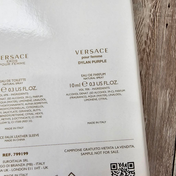 Women's Versace Gift Set - Picture 6 of 6